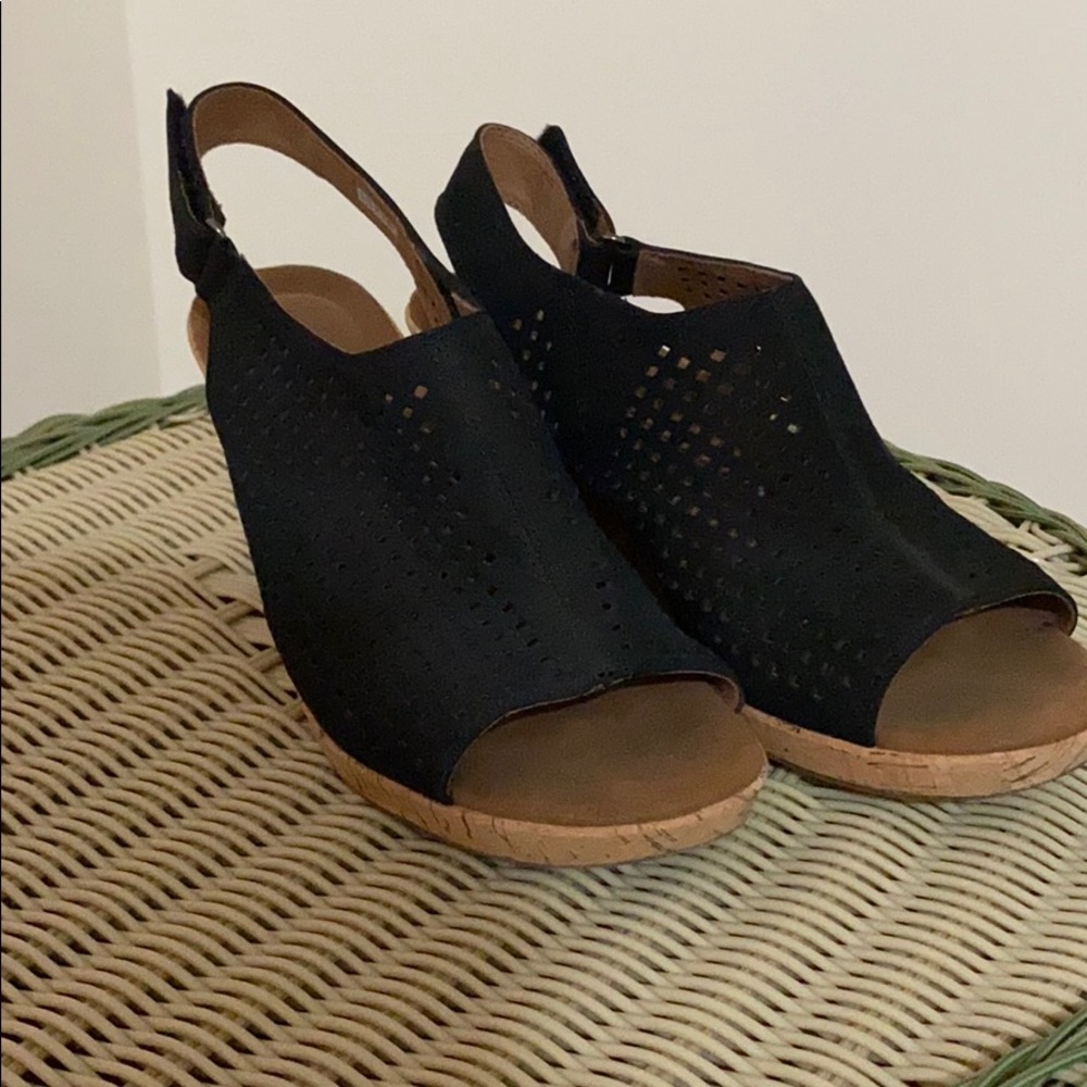Rockport wedges size 9